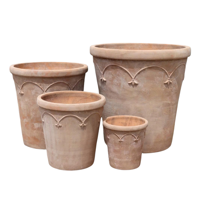 Meditteranean urn V-shape 31x31x36