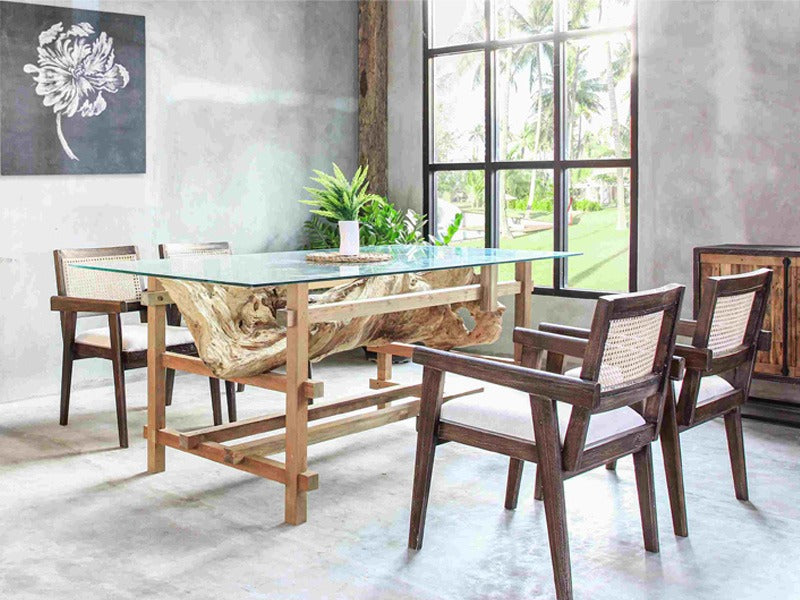 Fensunaga Dining Table